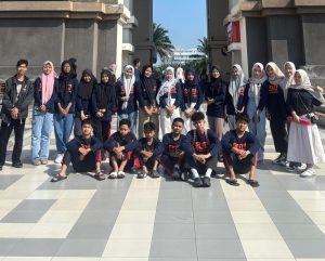18 Siswa MTsN 2 Lamongan sukses Ikuti English Camp 2025 di Pare Kediri
