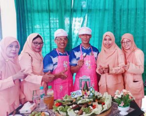 Meriahkan HAB Kemenag Ke-80, MTs Negeri 2 Lamongan Ikuti Lomba Kreasi Menghias Tumpeng